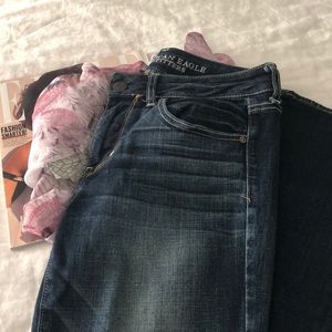 🎁American Eagle straight jeans